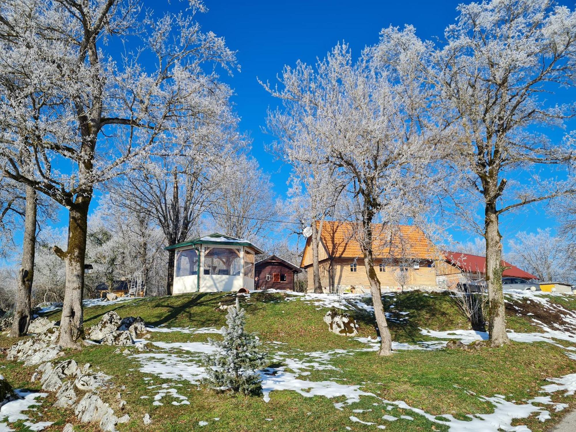 Double Paradise Slunj Exterior photo