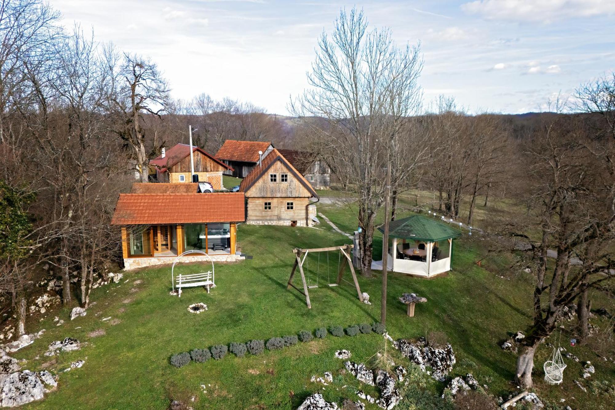 Double Paradise Slunj Exterior photo