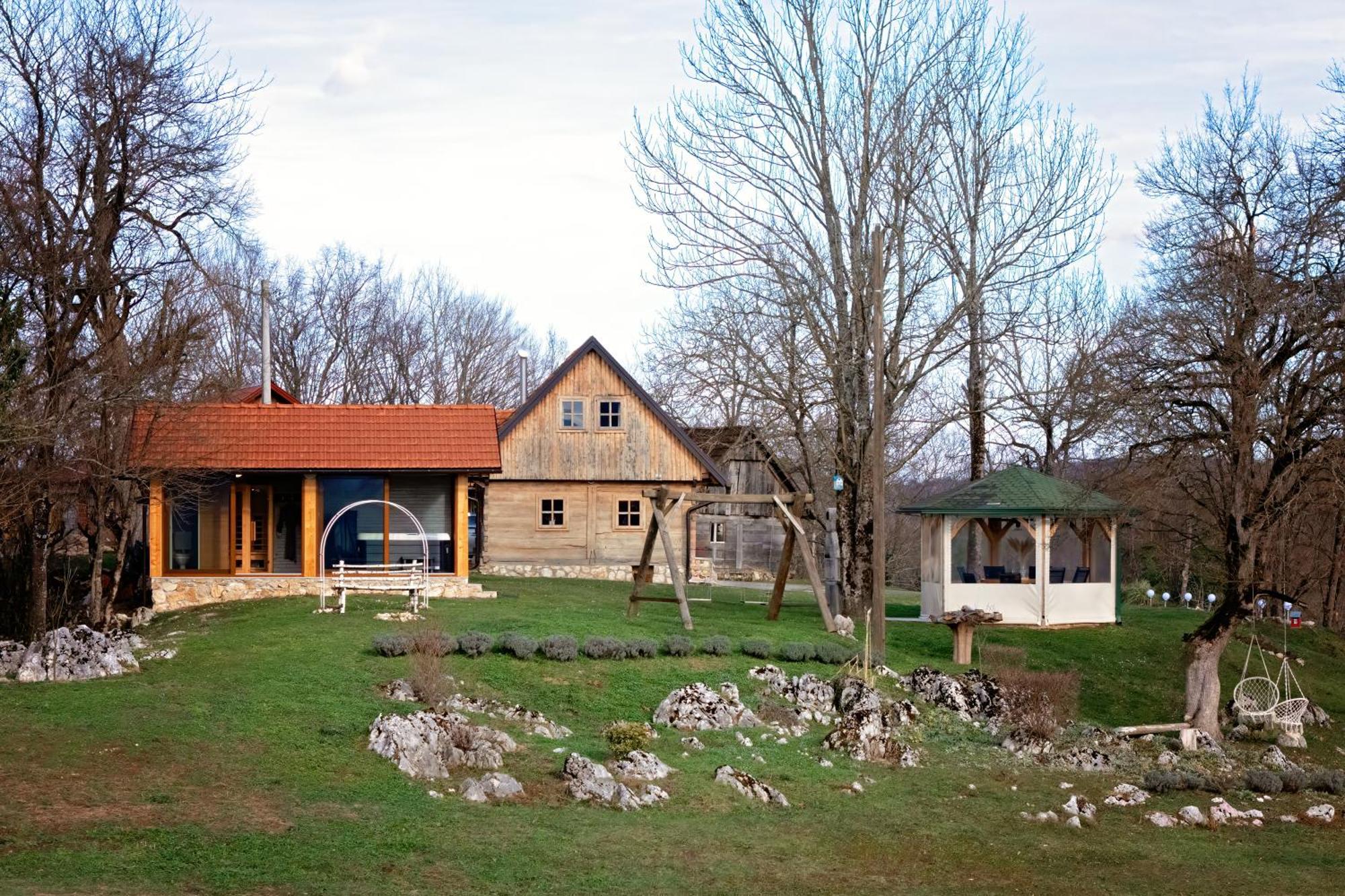 Double Paradise Slunj Exterior photo